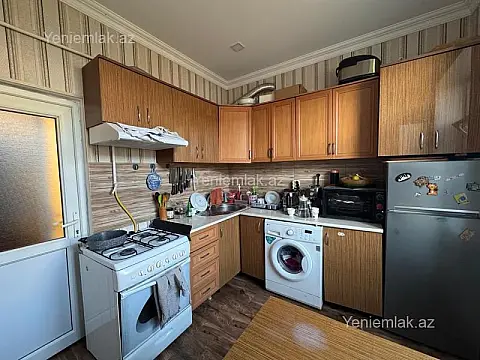 Satılır 2 otaqlı köhnə tikili 60 m²