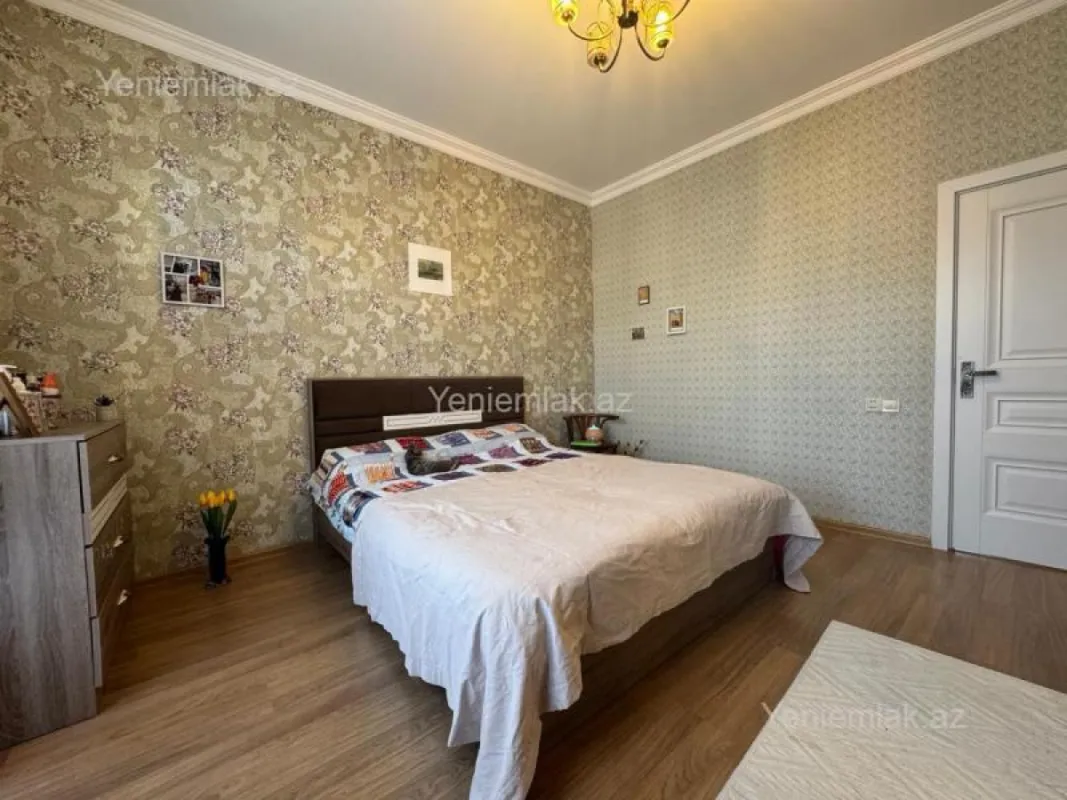 Satılır 2 otaqlı köhnə tikili 60 m²