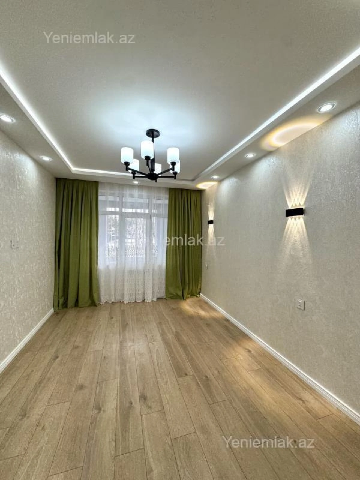 Satılır 2 otaqlı köhnə tikili 70 m²