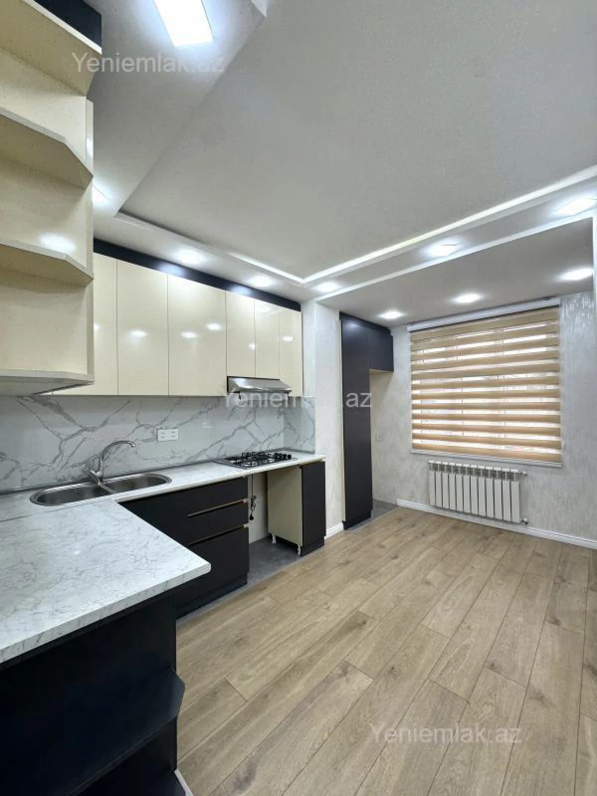 Satılır 2 otaqlı köhnə tikili 70 m²