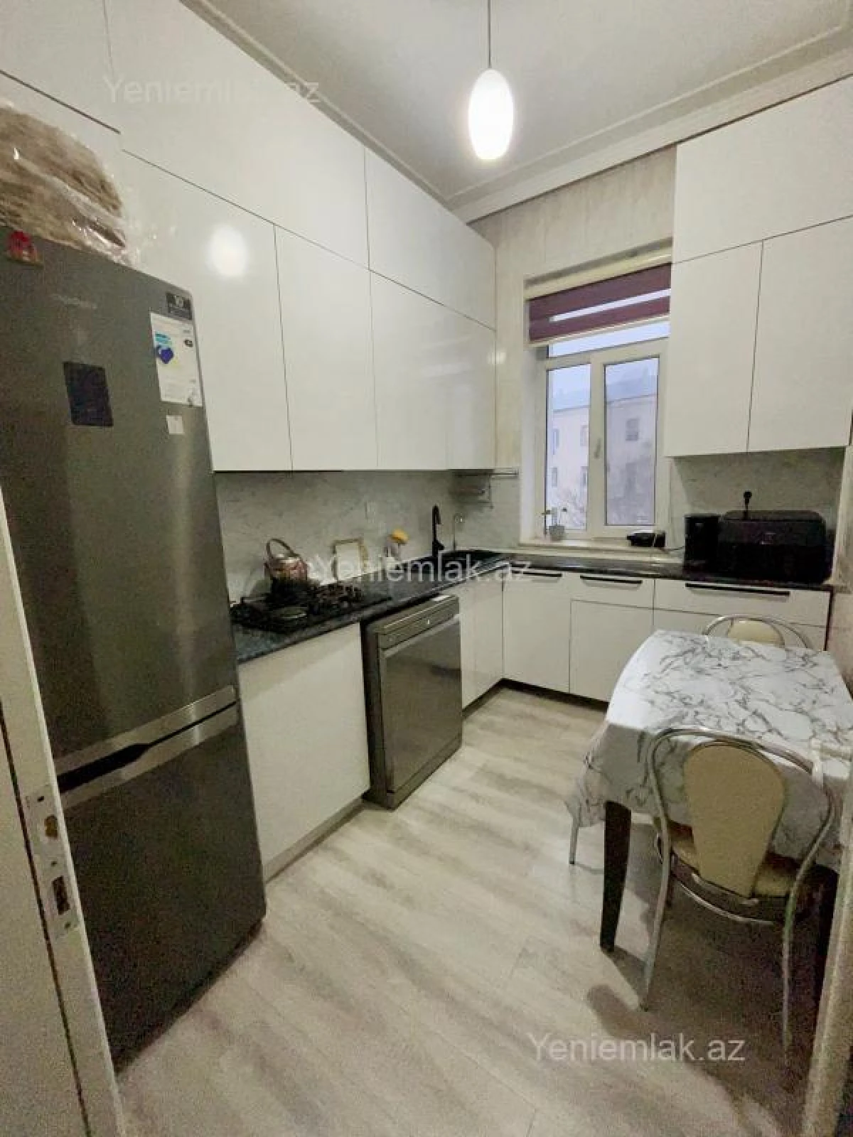 Satılır 3 otaqlı köhnə tikili 71 m²