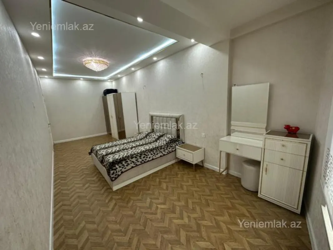 Satılır 3 otaqlı yeni tikili 100 m²