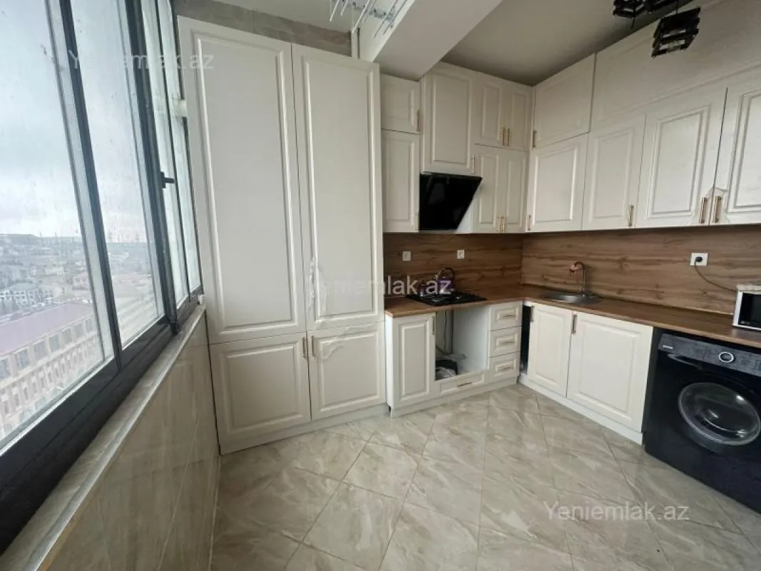 Satılır 3 otaqlı yeni tikili 100 m²