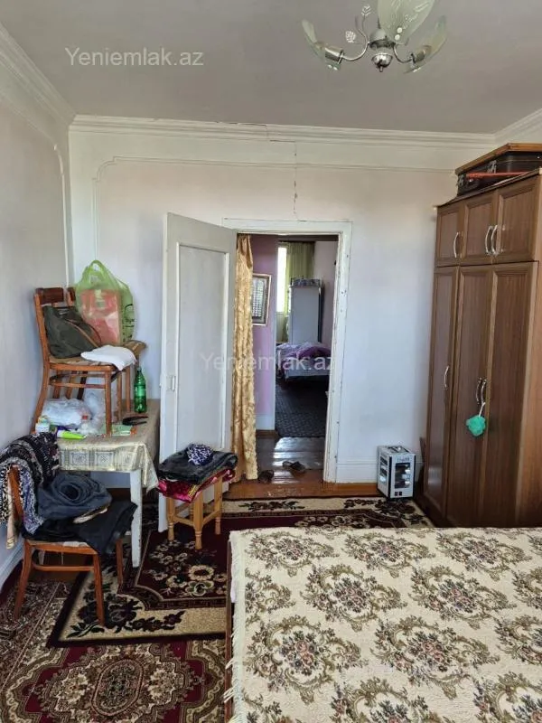 Satılır 3 otaqlı köhnə tikili 80 m²