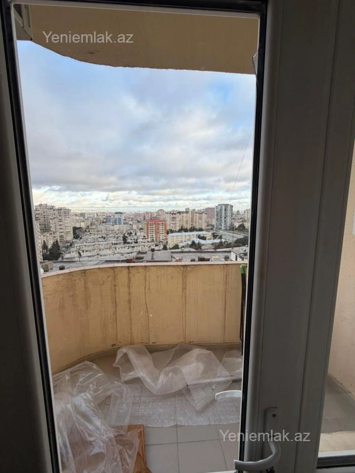 Satılır 2 otaqlı yeni tikili 75 m²