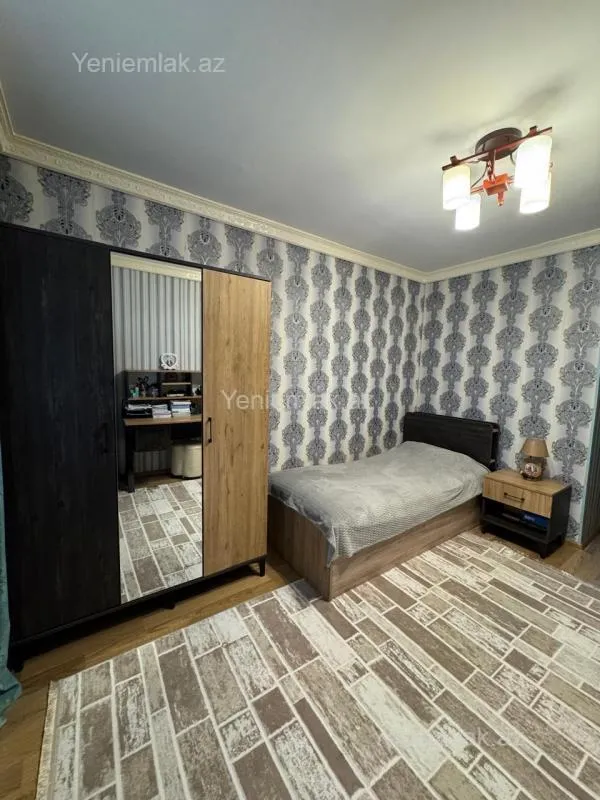 Satılır 3 otaqlı köhnə tikili 77 m²