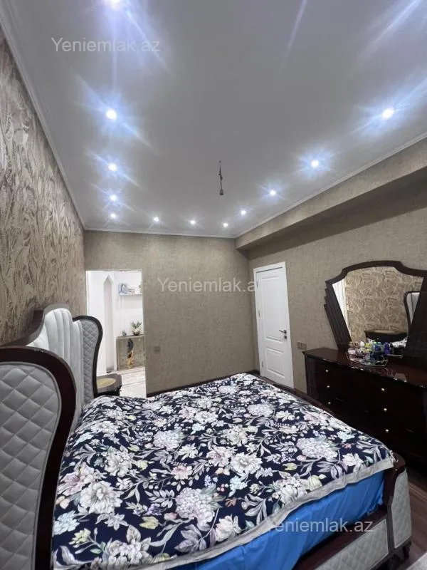 Satılır 3 otaqlı yeni tikili 146.4 m²
