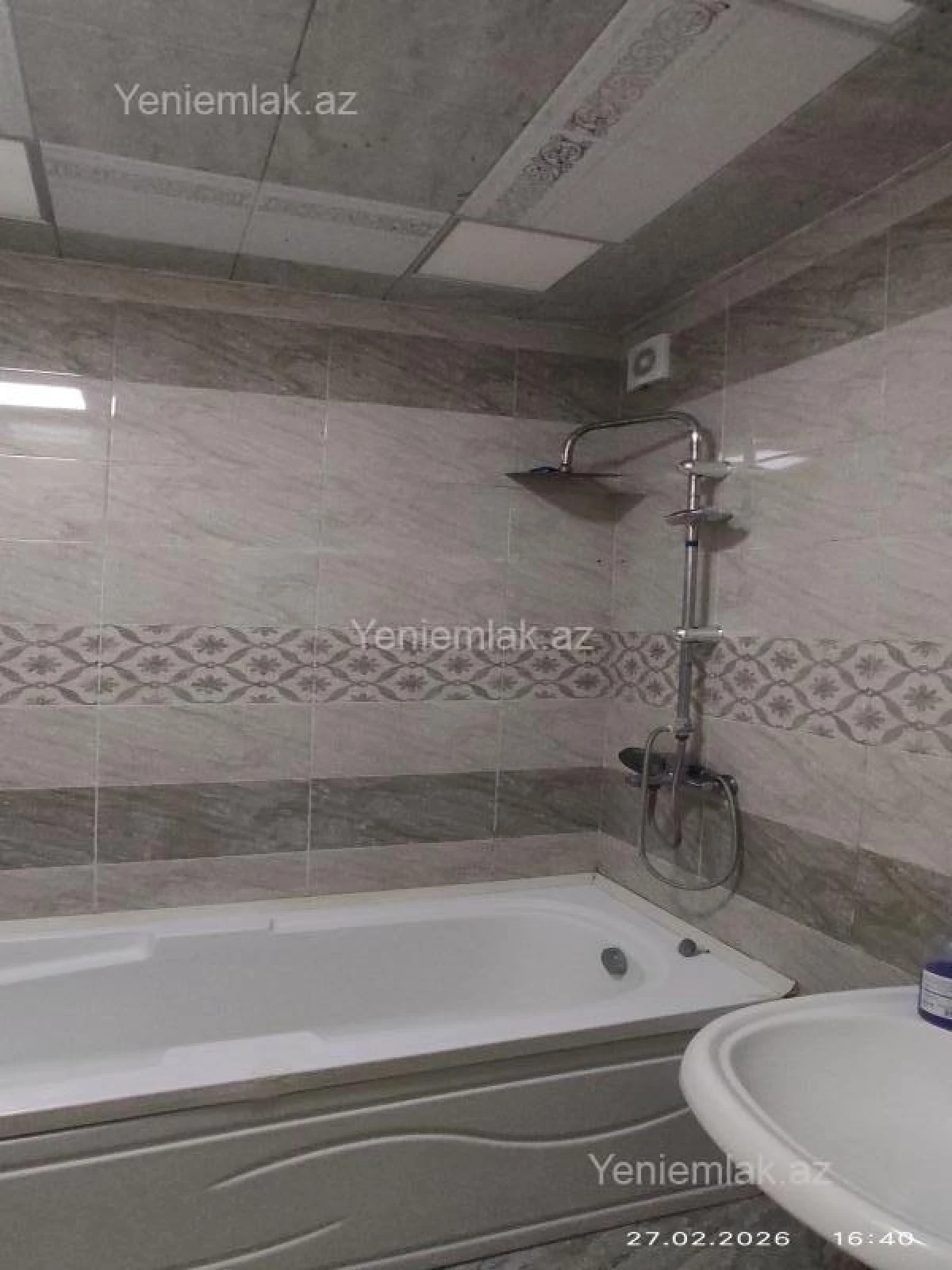 Satılır 4 otaqlı köhnə tikili 84 m²