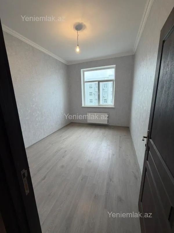 Satılır 4 otaqlı yeni tikili 100 m²