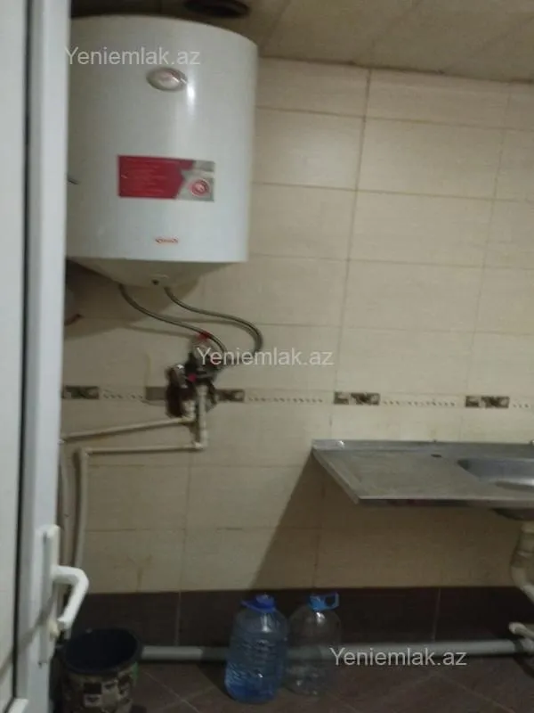 Satılır 1 otaqlı ofis 40 m²