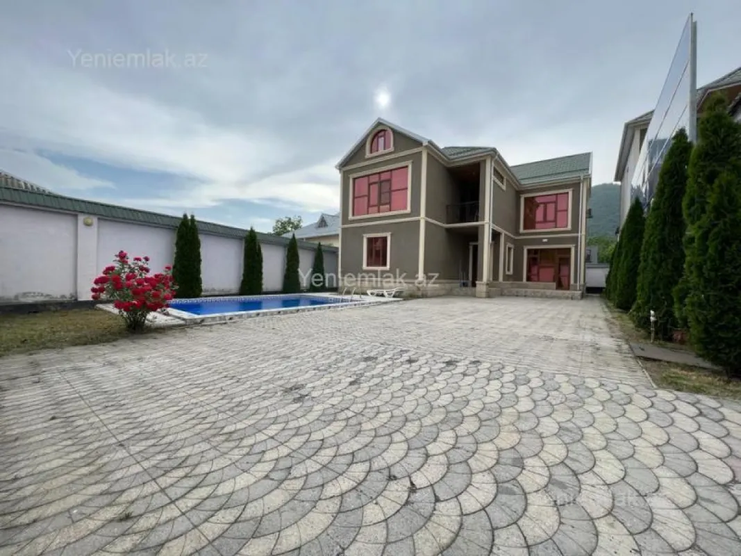 Satılır 5 otaqlı həyət evi 185 m²