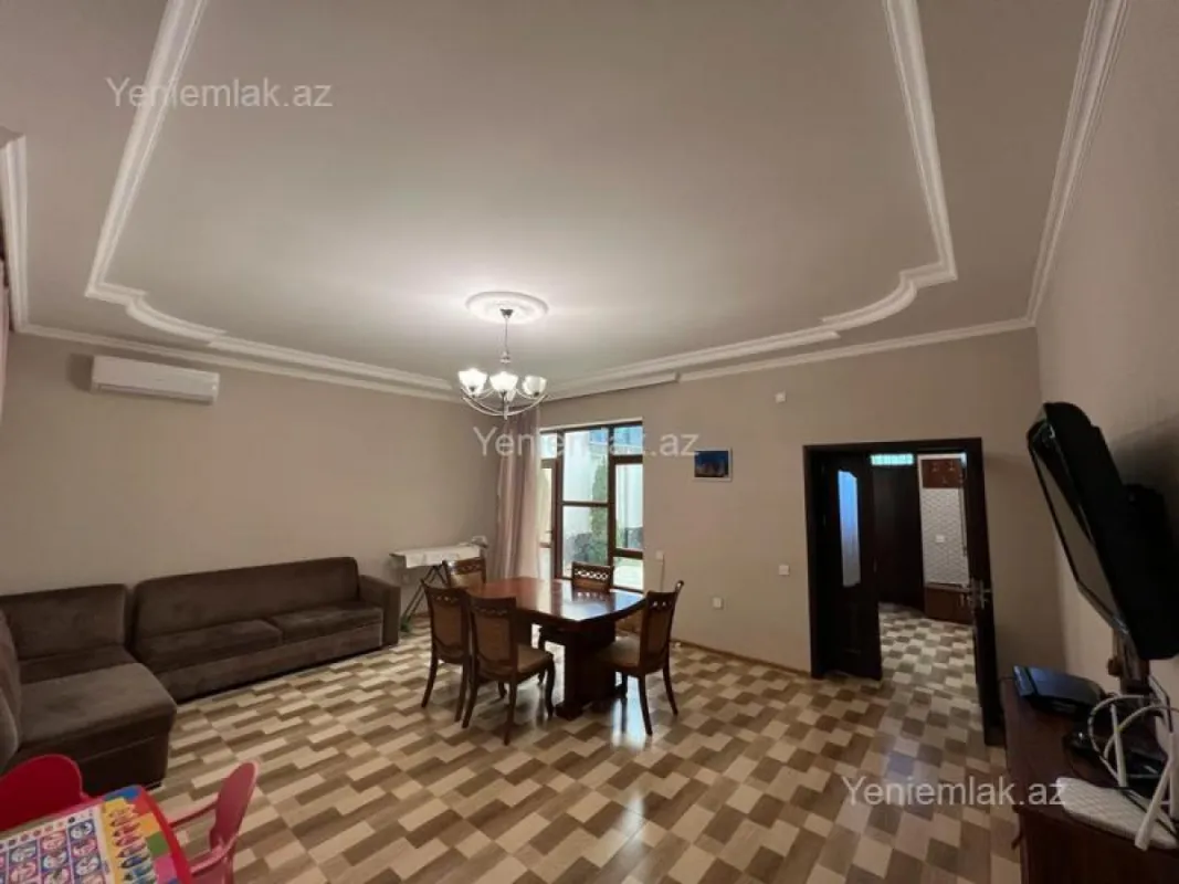 Satılır 5 otaqlı həyət evi 185 m²