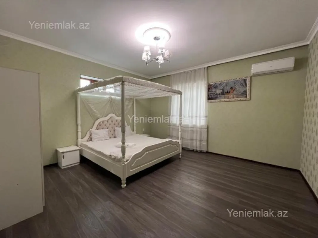 Satılır 5 otaqlı həyət evi 185 m²