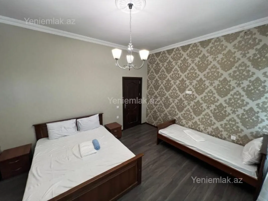 Satılır 5 otaqlı həyət evi 185 m²