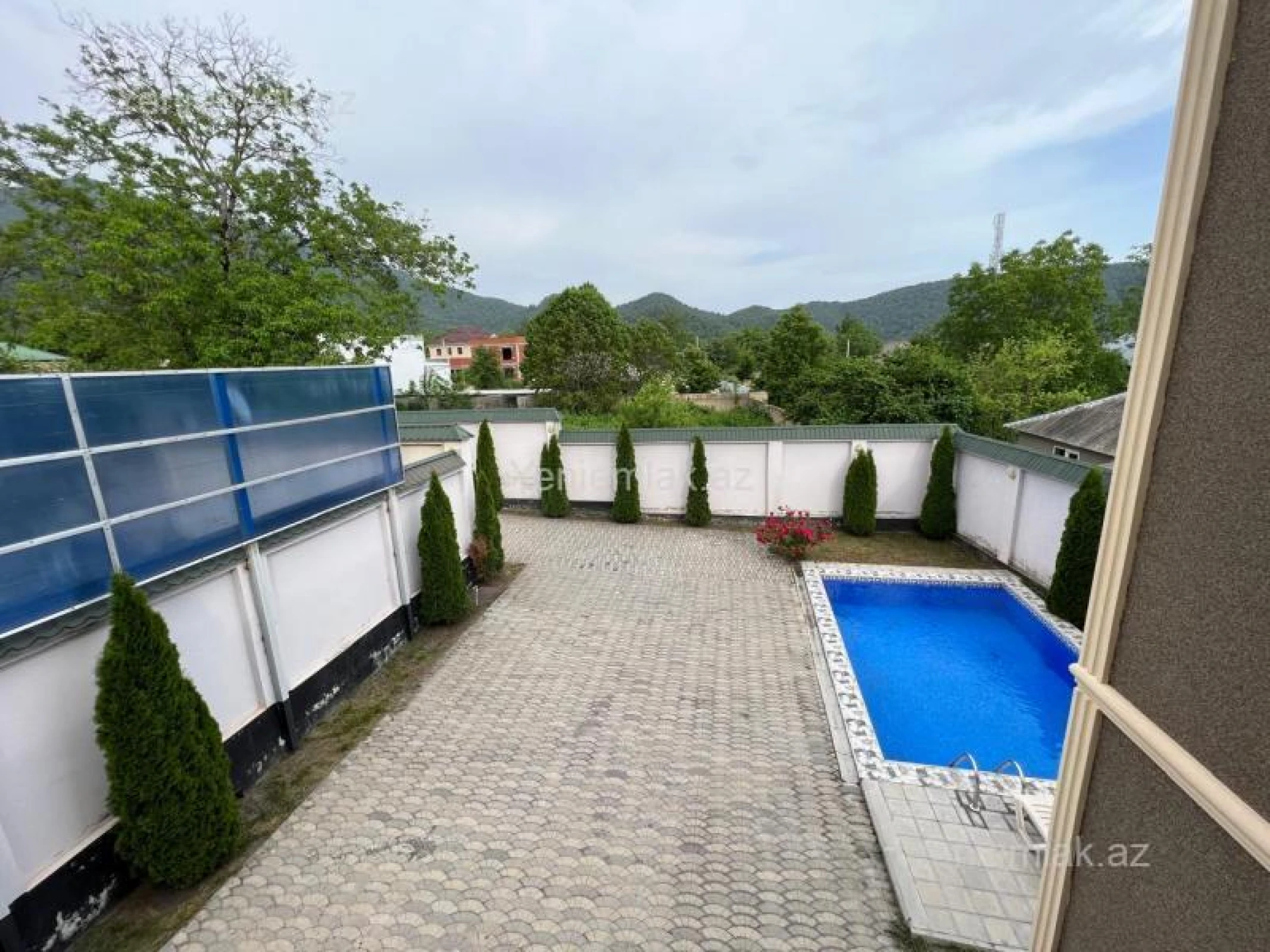 Satılır 5 otaqlı həyət evi 185 m²