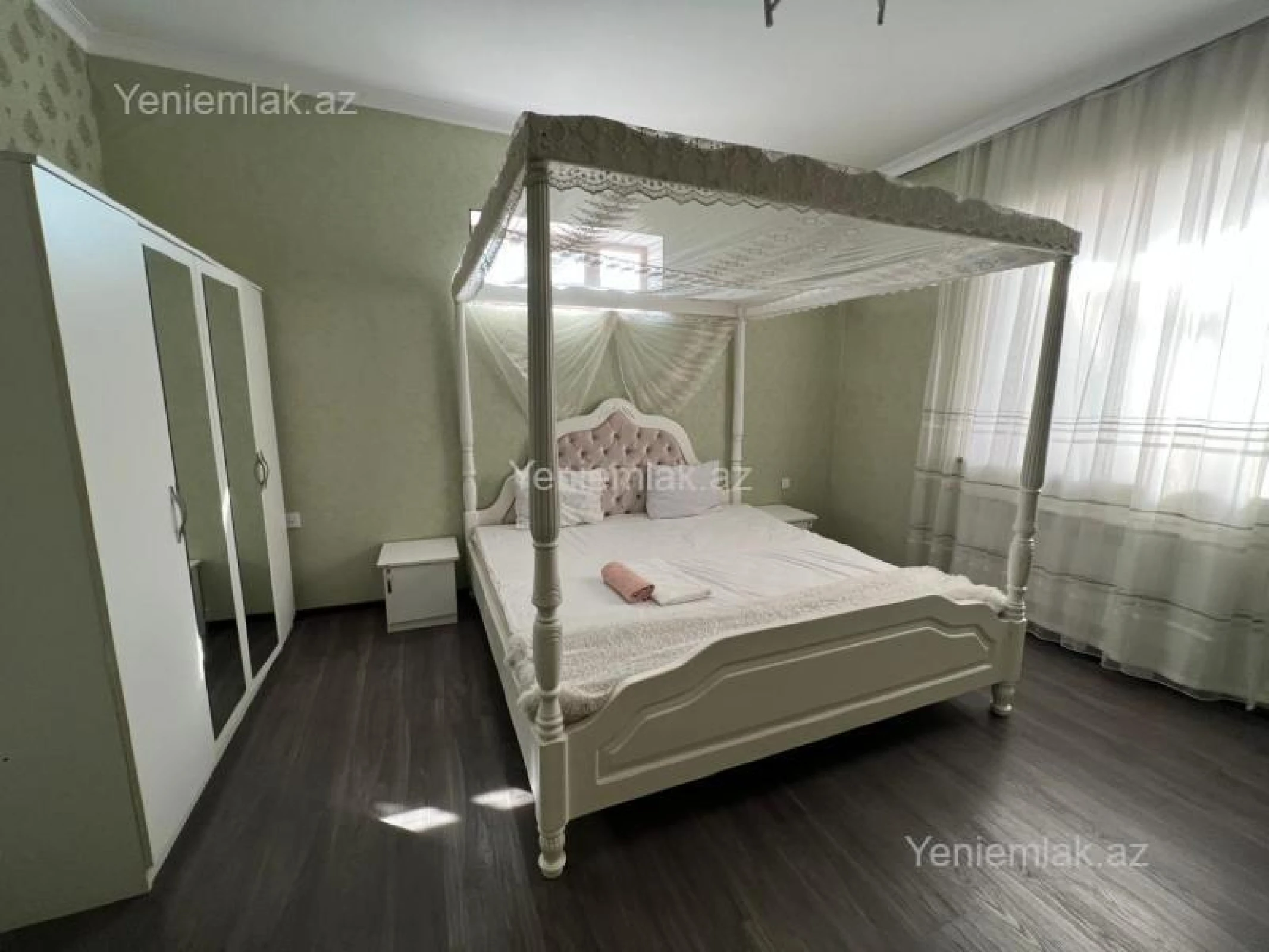 Satılır 5 otaqlı həyət evi 185 m²
