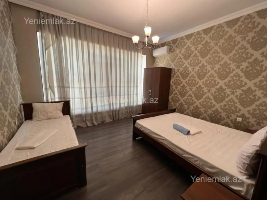 Satılır 5 otaqlı həyət evi 185 m²