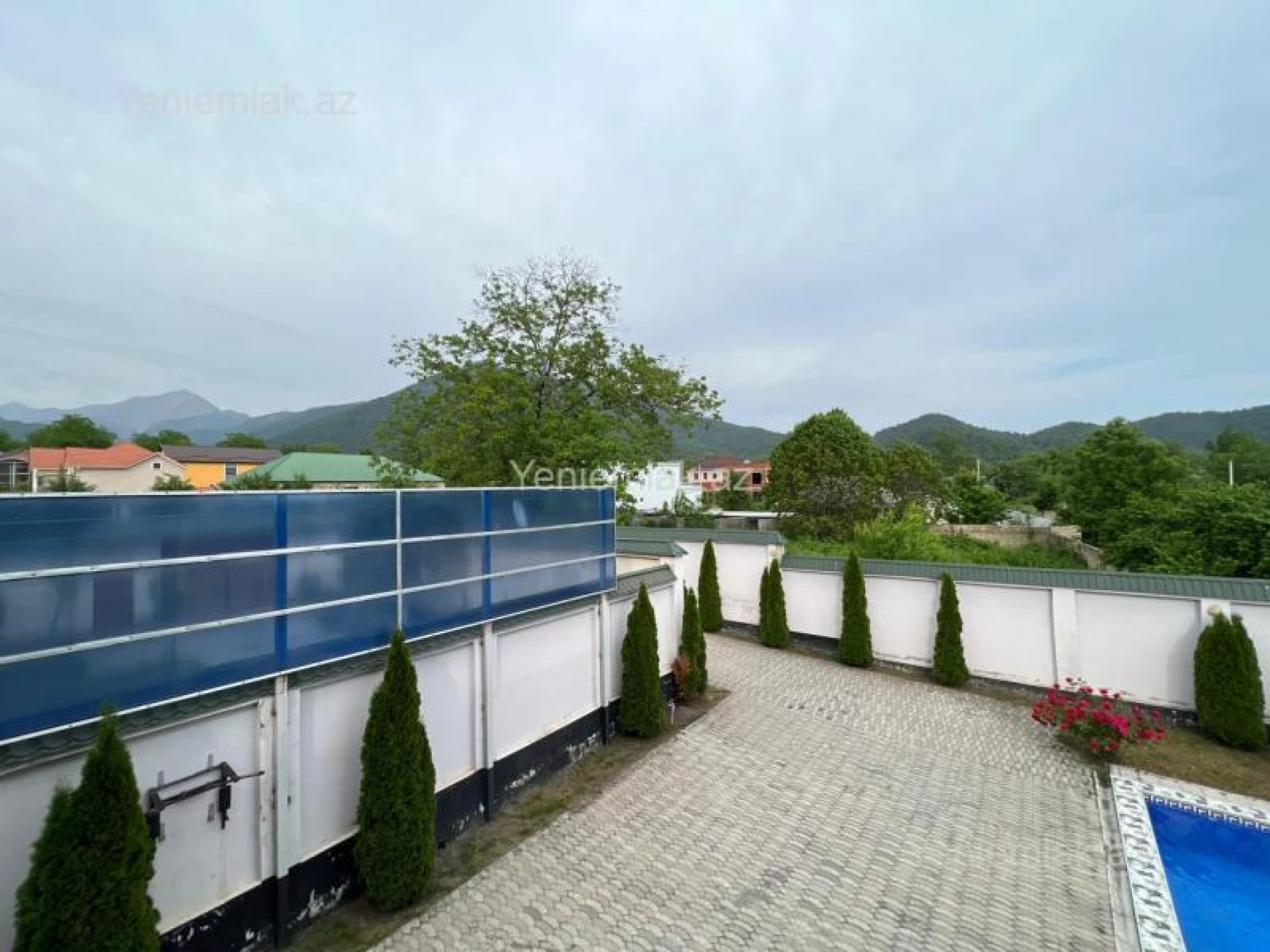 Satılır 5 otaqlı həyət evi 185 m²