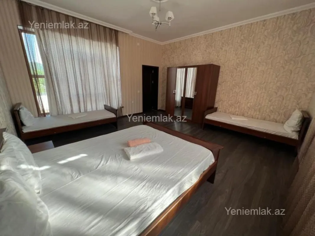 Satılır 5 otaqlı həyət evi 185 m²