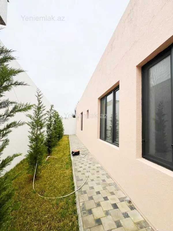 Satılır 4 otaqlı həyət evi 182 m²