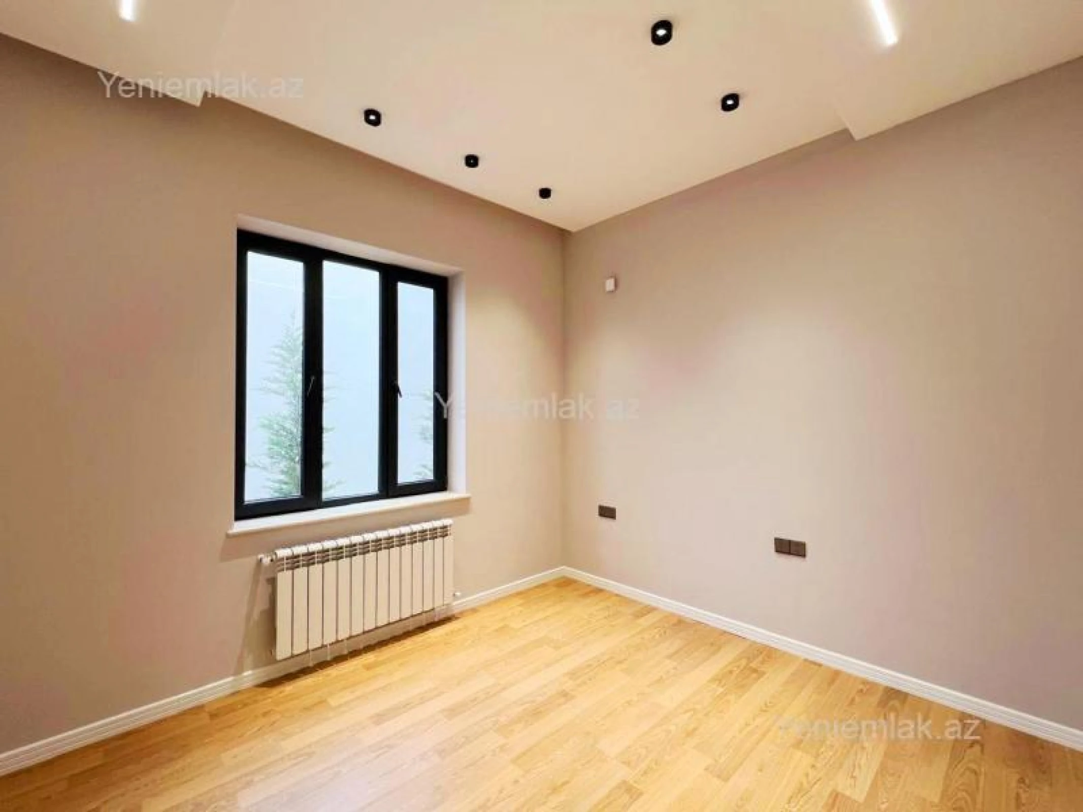 Satılır 4 otaqlı həyət evi 182 m²