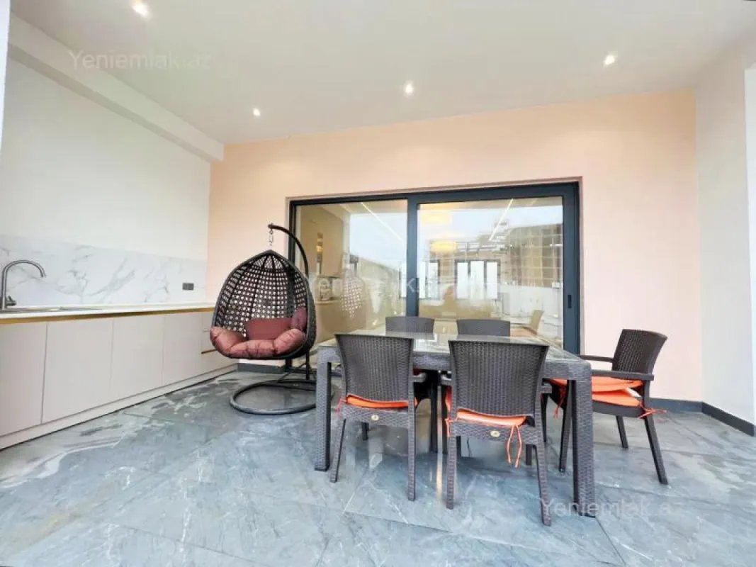 Satılır 4 otaqlı həyət evi 182 m²