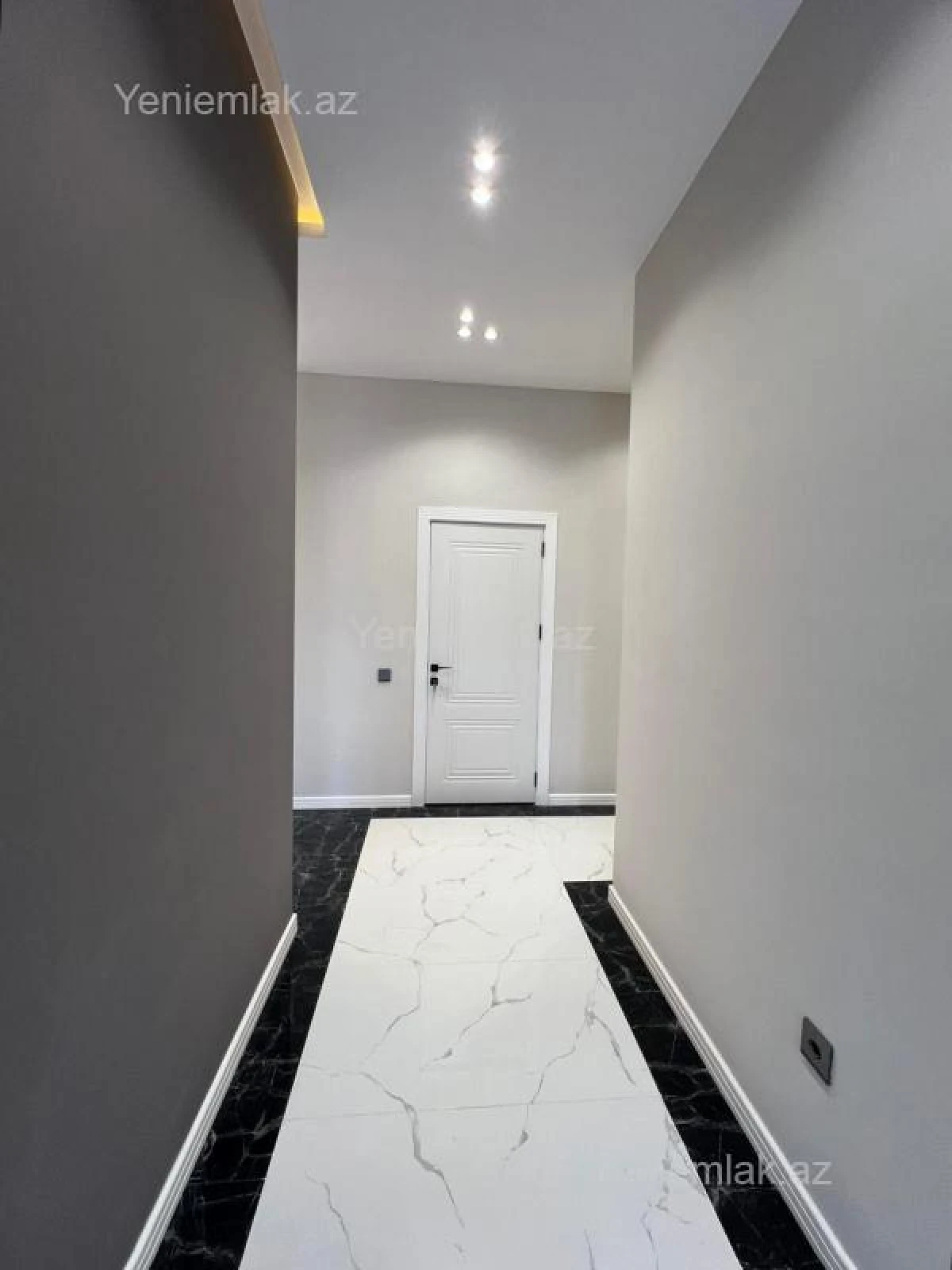 Satılır 4 otaqlı həyət evi 182 m²
