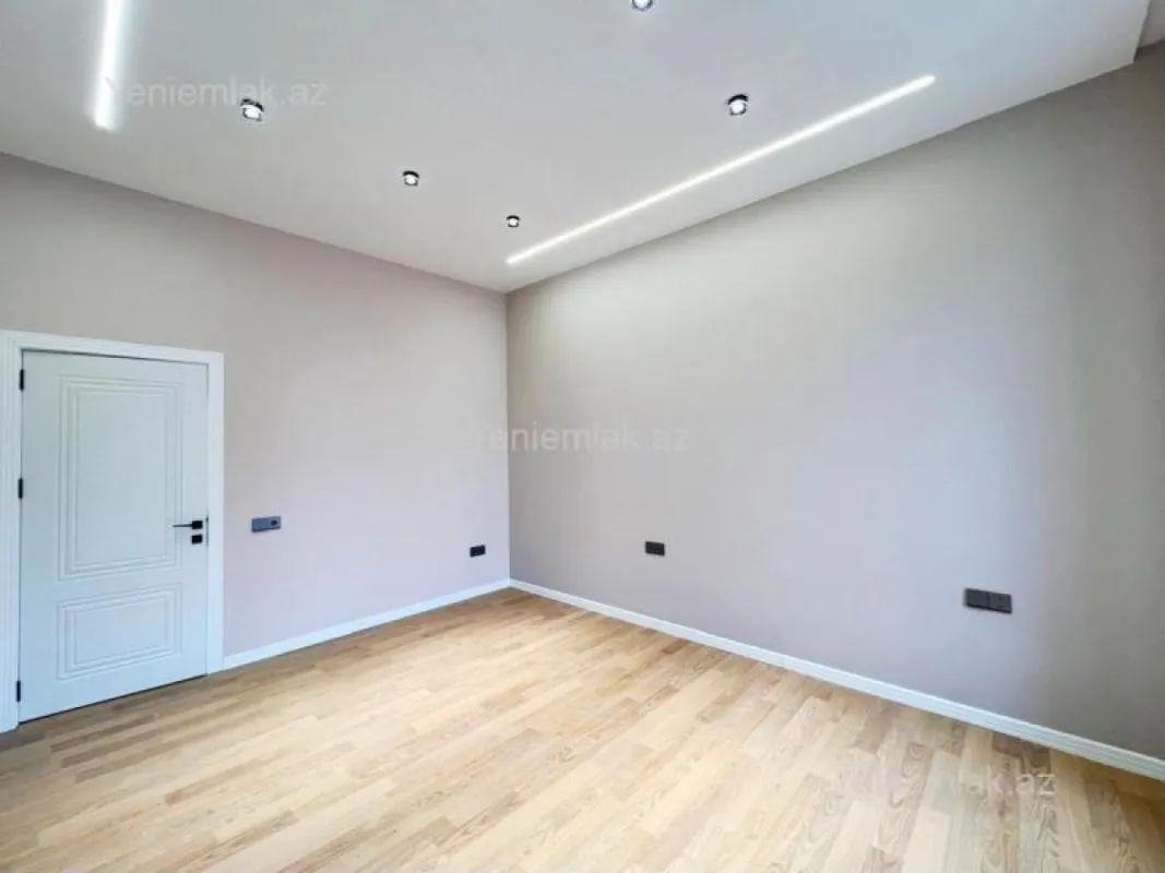 Satılır 4 otaqlı həyət evi 182 m²