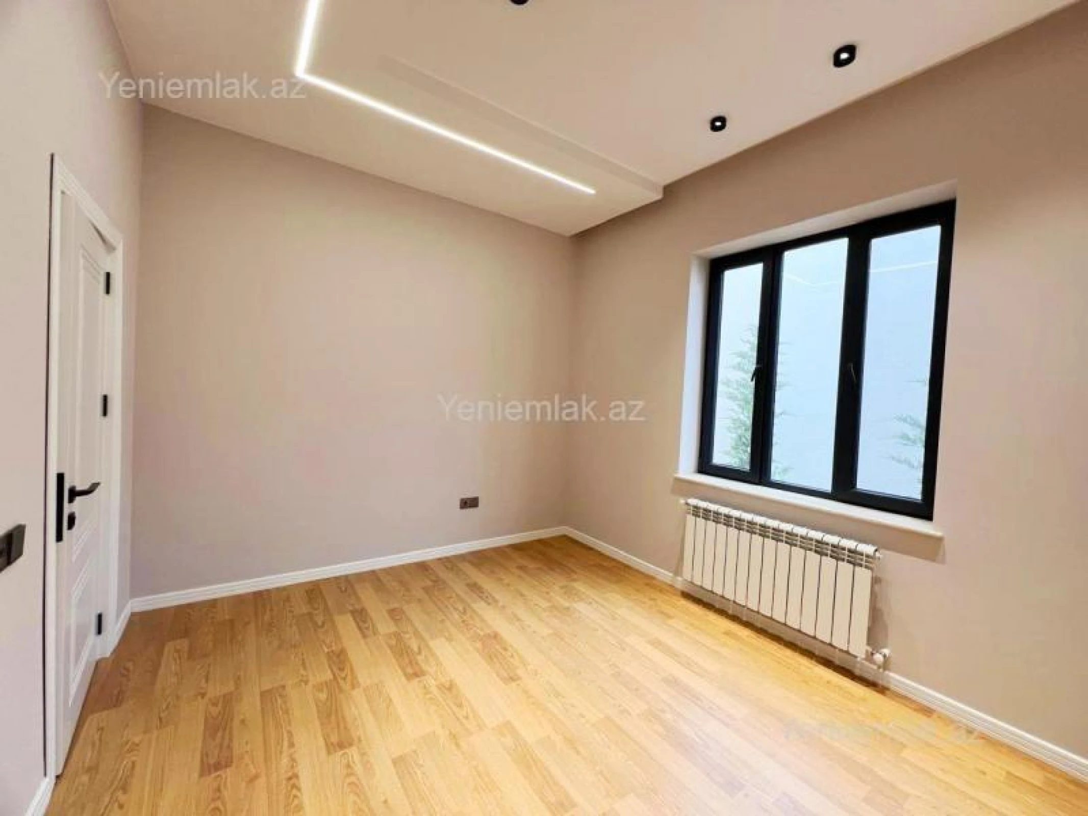 Satılır 4 otaqlı həyət evi 182 m²