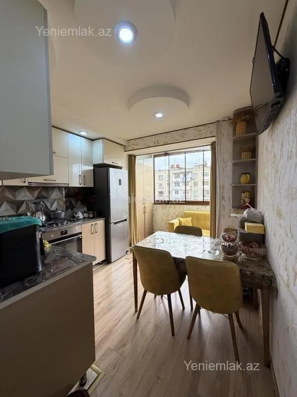 Satılır 3 otaqlı köhnə tikili 74 m²