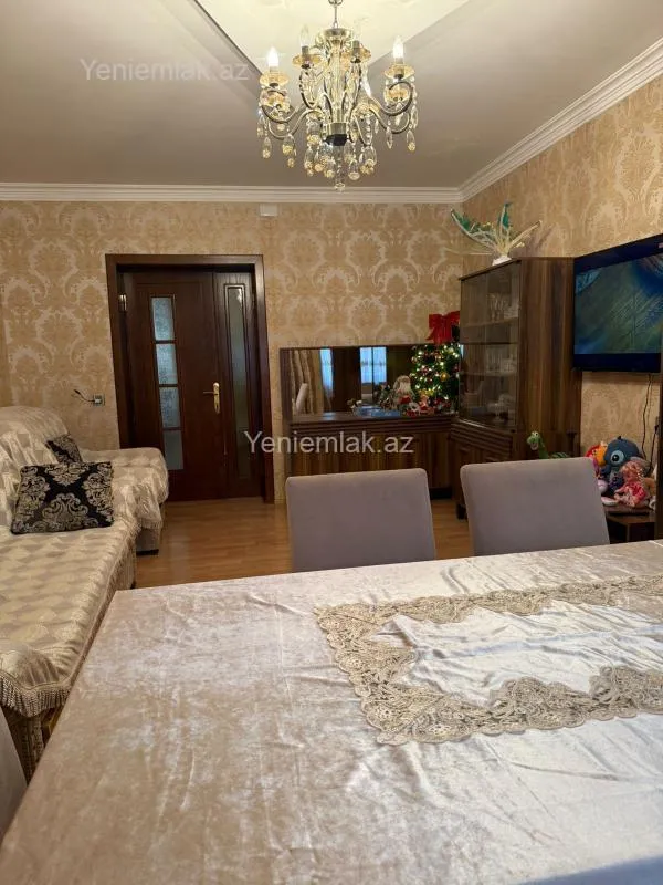 Satılır 3 otaqlı köhnə tikili 80 m²