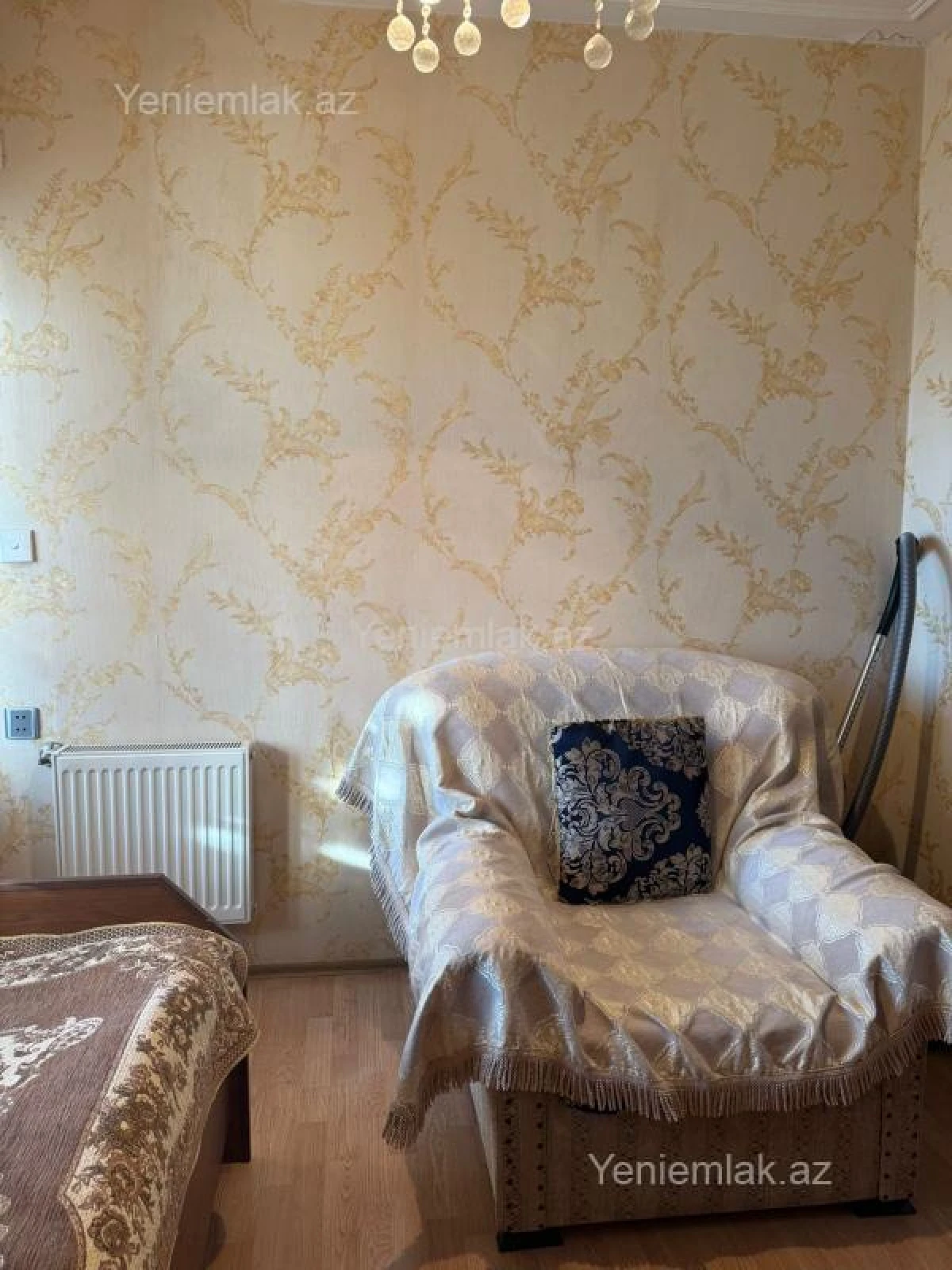 Satılır 3 otaqlı köhnə tikili 80 m²