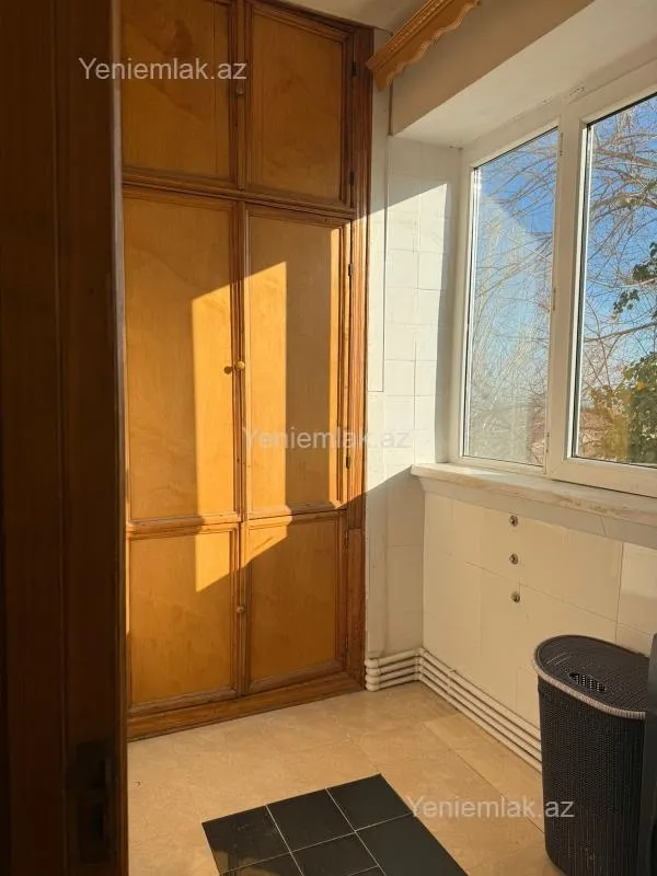 Satılır 3 otaqlı köhnə tikili 80 m²