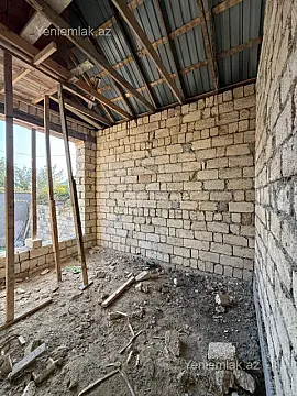 Satılır 4 otaqlı həyət evi 140 m²