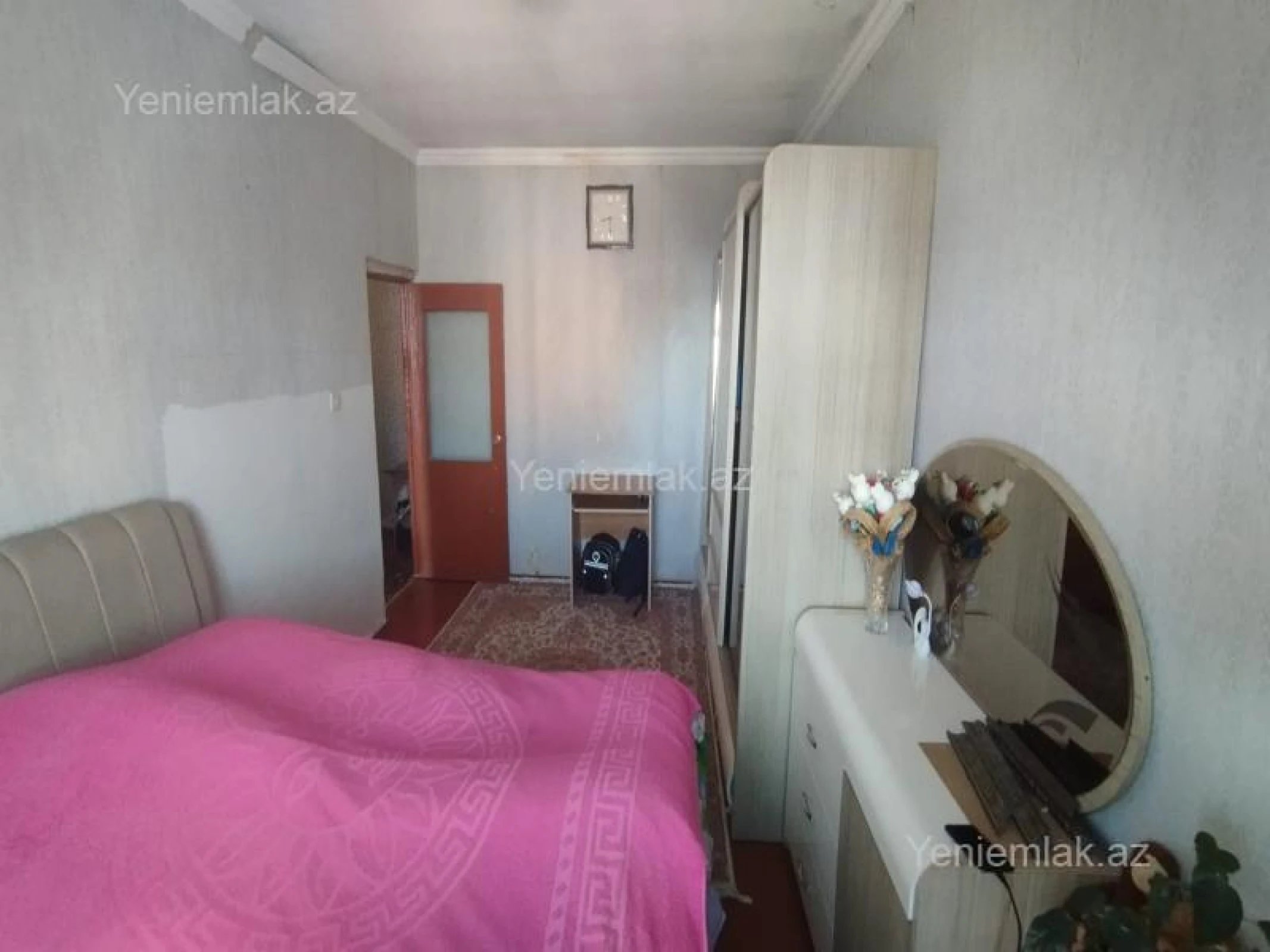 Satılır 2 otaqlı köhnə tikili 55 m²