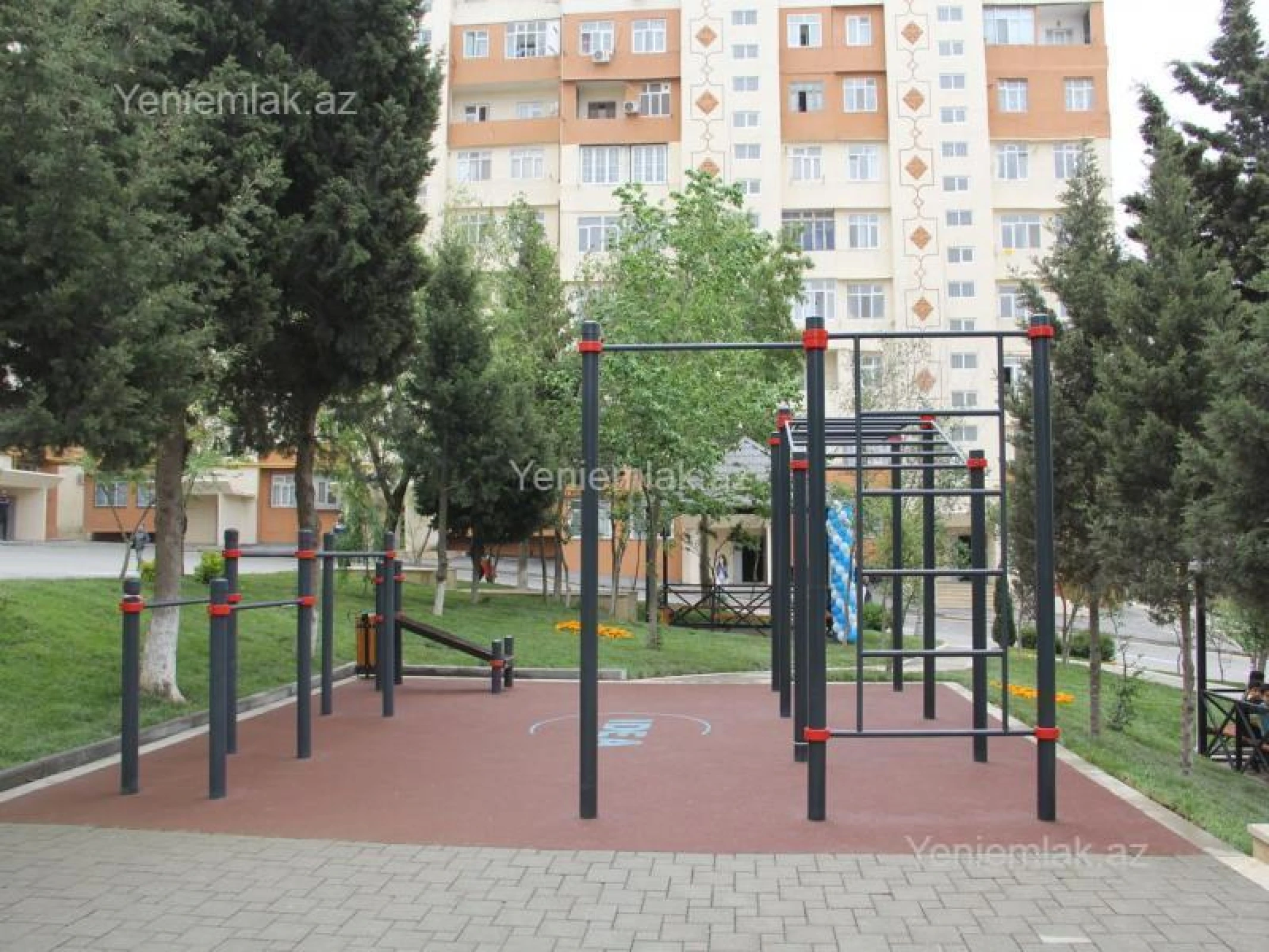 Satılır 2 otaqlı köhnə tikili 55 m²