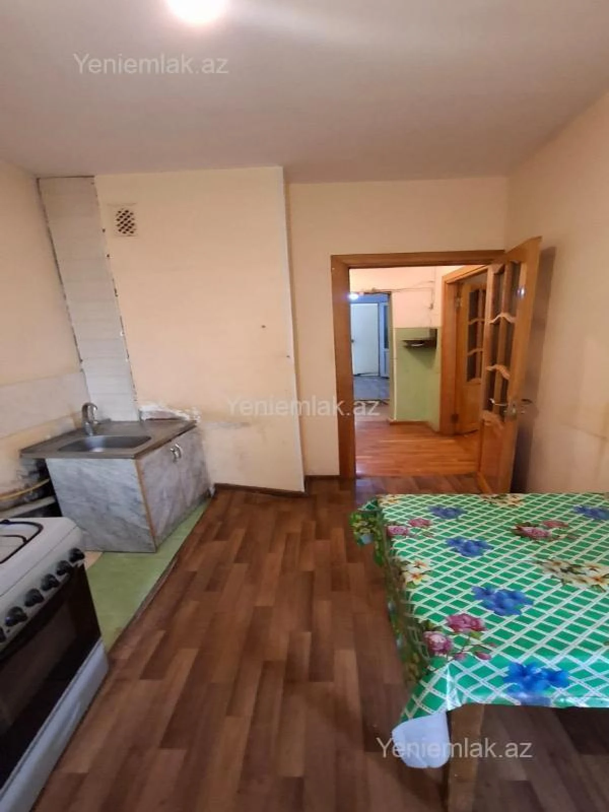 Satılır 2 otaqlı köhnə tikili 60 m²