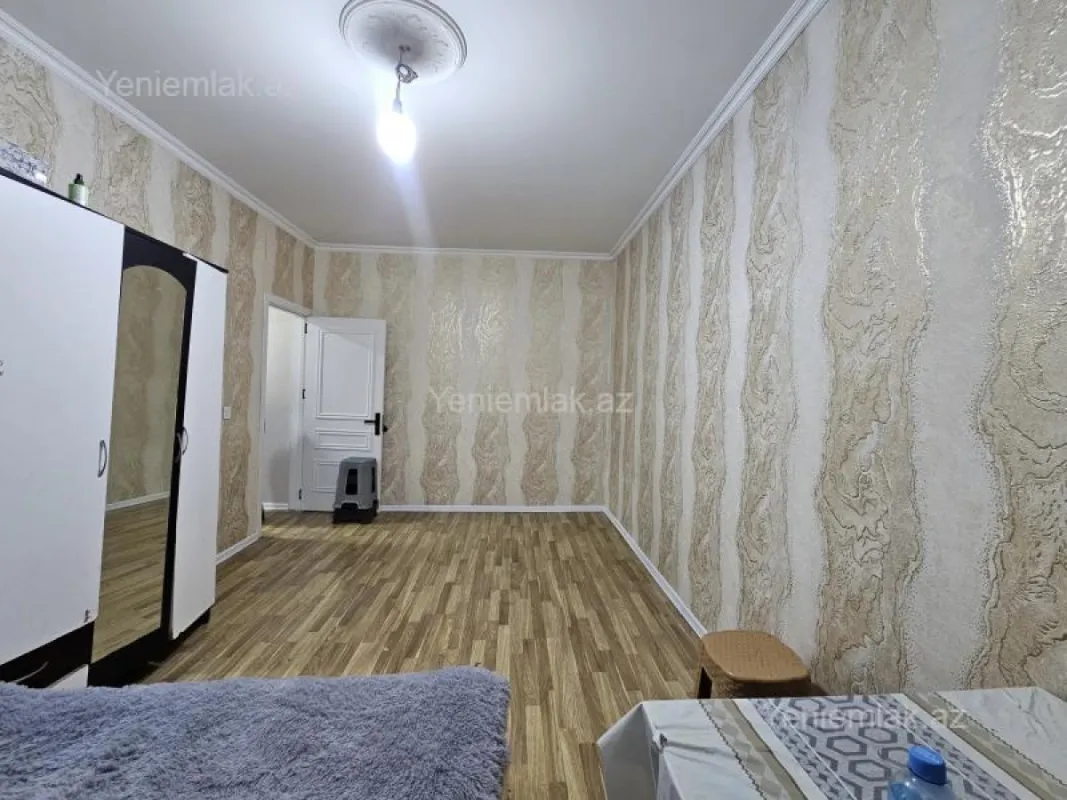 Satılır 2 otaqlı köhnə tikili 34 m²