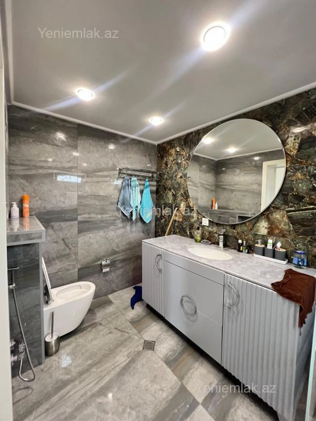 Satılır 5 otaqlı həyət evi 150 m²