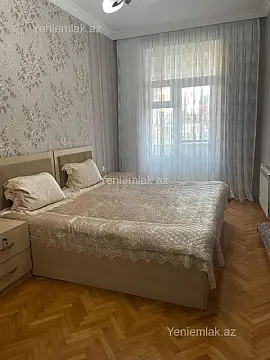 Satılır 2 otaqlı köhnə tikili 53 m²