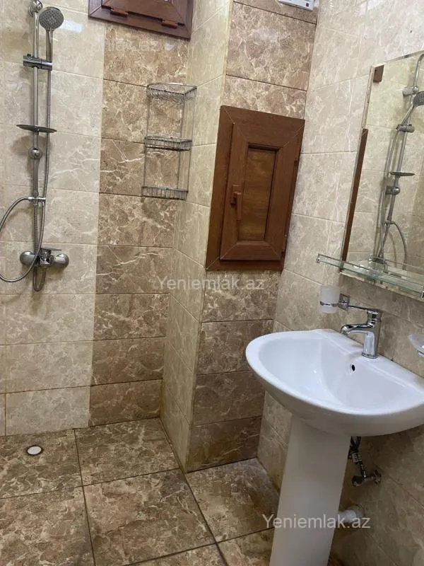 Satılır 2 otaqlı köhnə tikili 53 m²