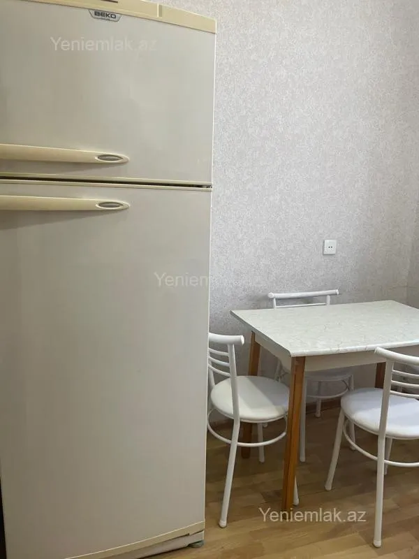 Satılır 2 otaqlı köhnə tikili 53 m²