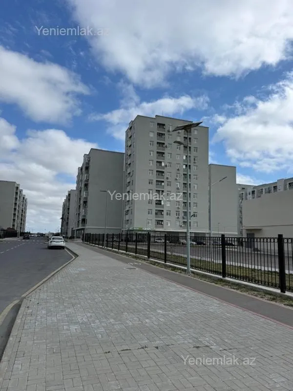 Satılır 3 otaqlı yeni tikili 77 m²