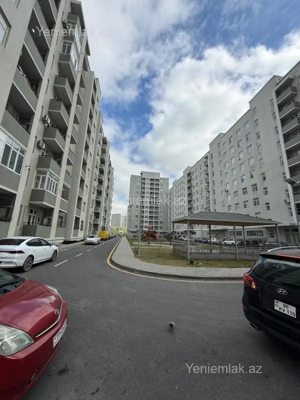 Satılır 3 otaqlı yeni tikili 77 m²