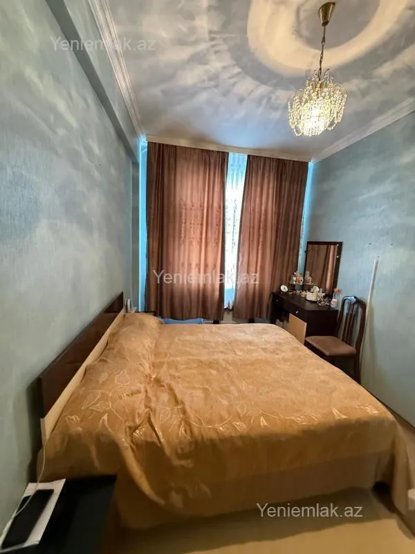 Satılır 3 otaqlı yeni tikili 77 m²