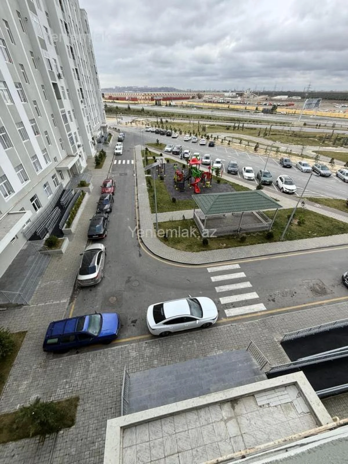 Satılır 3 otaqlı yeni tikili 77 m²