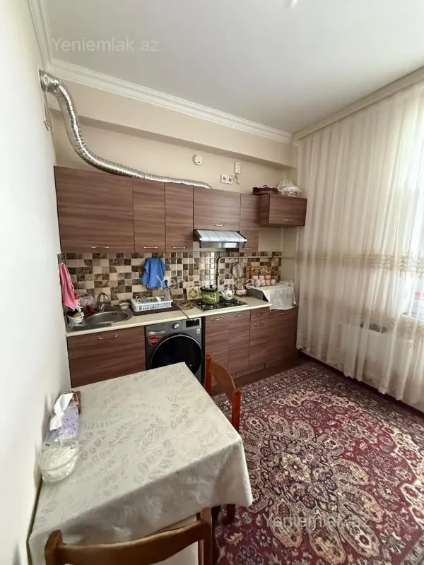 Satılır 3 otaqlı yeni tikili 77 m²