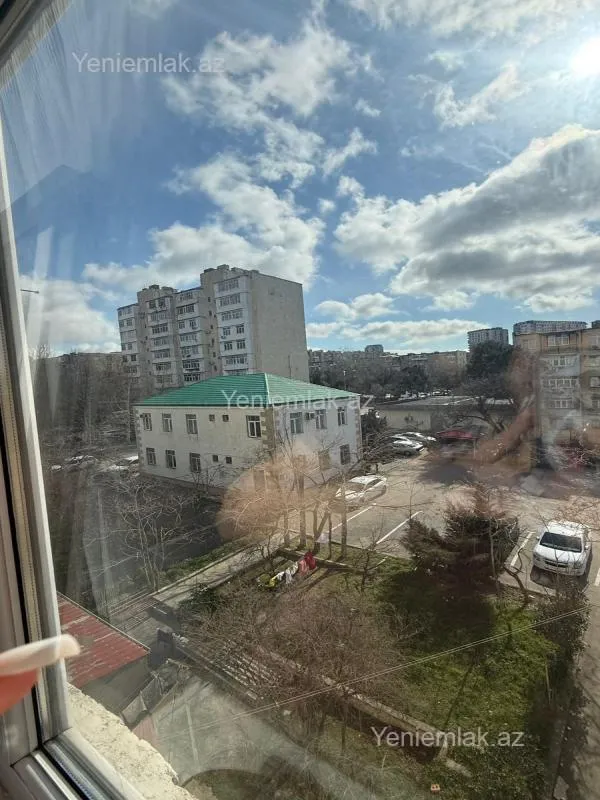 Satılır 3 otaqlı köhnə tikili 70 m²