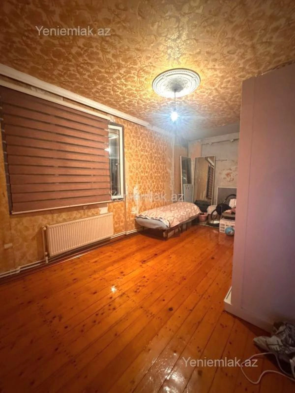 Satılır 5 otaqlı köhnə tikili 100 m²