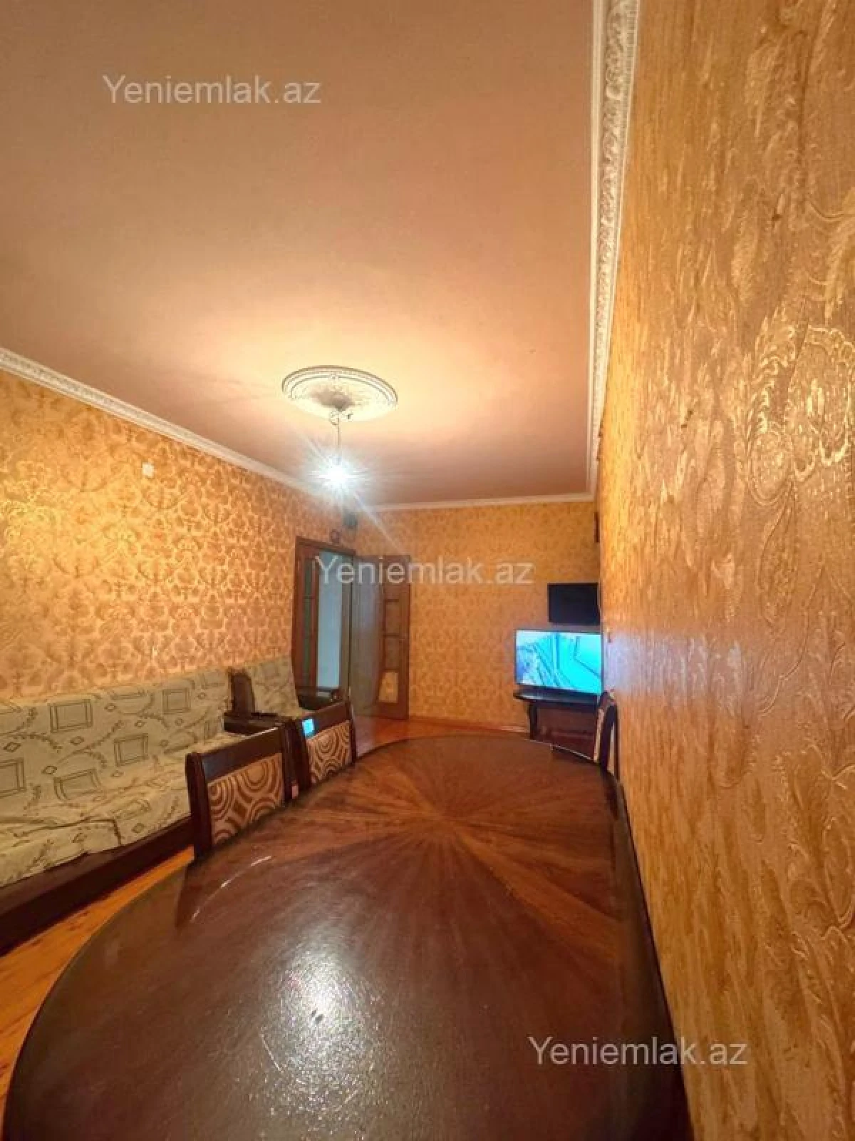 Satılır 5 otaqlı köhnə tikili 100 m²